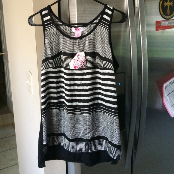 Black and white top brand new