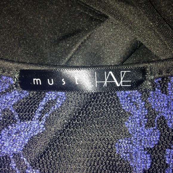 Must Have Black Blue Lace Back Peplum Top Small - Picture 3 of 4