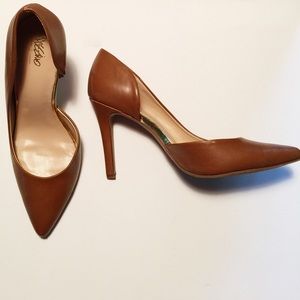 Cognac heels + gold detail. Worn once!