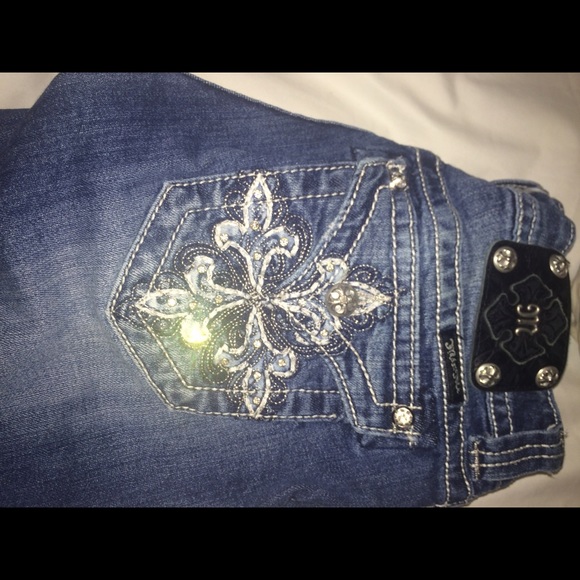 Size 27 Miss Me Capris
