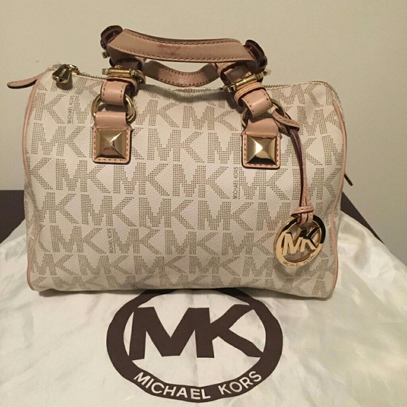 1 WEEK SALE!!!! Small Michael Kors Grayson Handbag