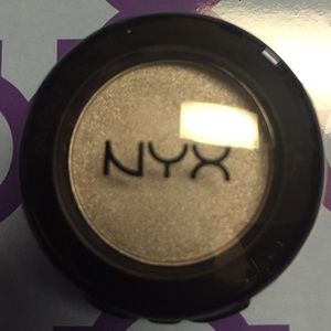 NYX eyeshadow