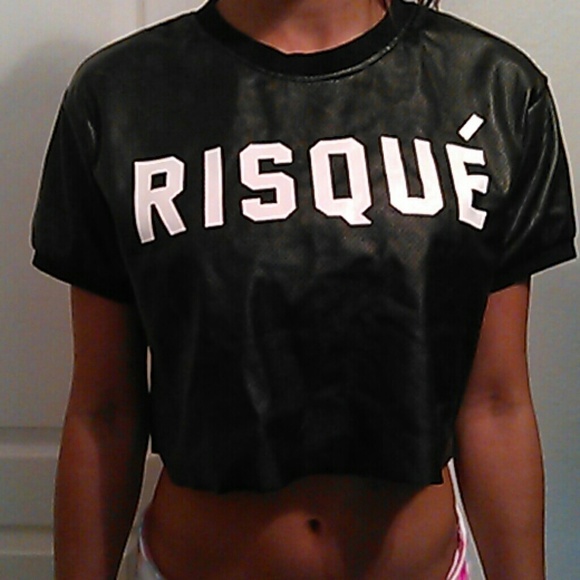 Black crop top - Picture 3 of 4