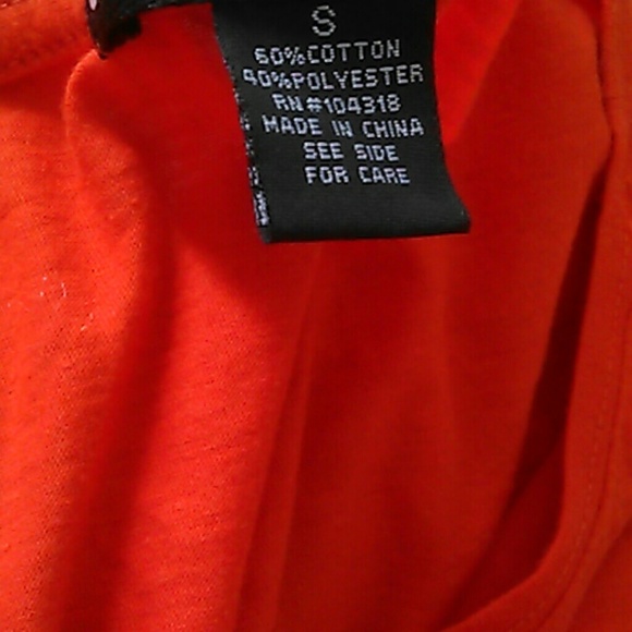 Small orange crop top - Picture 2 of 2