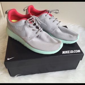 Roshe Run "yeezy" sz 7