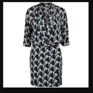 Dvf Printed SILK dress size 2. Nwt