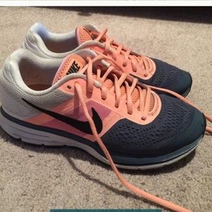 Nike pegasus 30 size 8.5