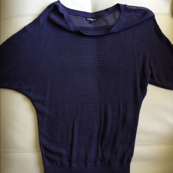 Express mesh style top. Wide neck