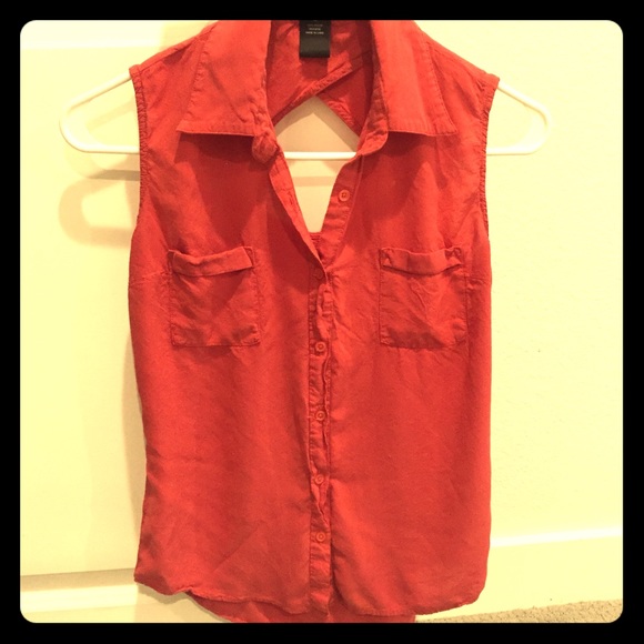 Cute summer shirt. - Picture 1 of 3