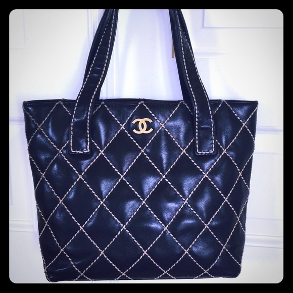 CHANEL Handbags - Authentic lamb skin surpique CHANEL Tote bag SALE
