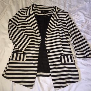 Striped fitted blazer