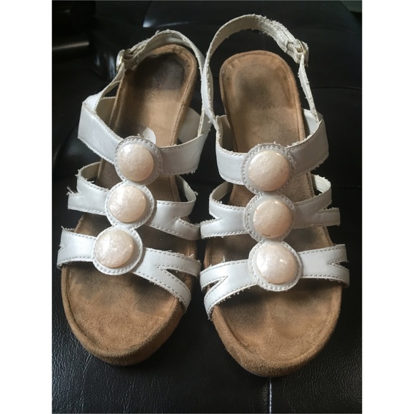 Shoes - Picture 1 of 4