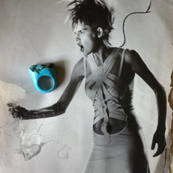 Carved Turquoise Ring - Picture 1 of 3