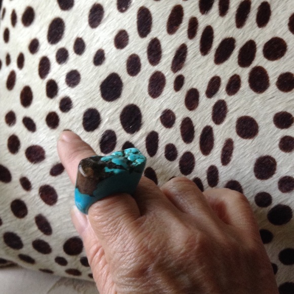 Carved Turquoise Ring - Picture 2 of 3