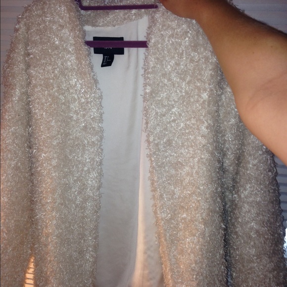 H&M white fur sweater - Picture 2 of 3