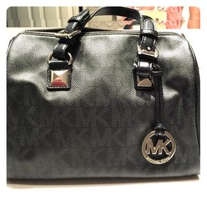Michael Kors "speedy"