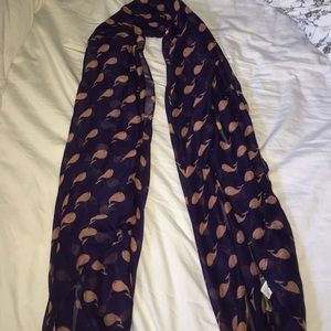 Whale scarf
