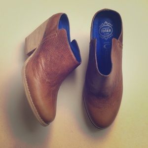 Never Worn Jeffrey Campbell Slip-on Booties