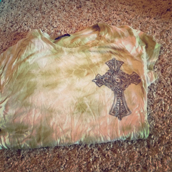 Green cross wings
