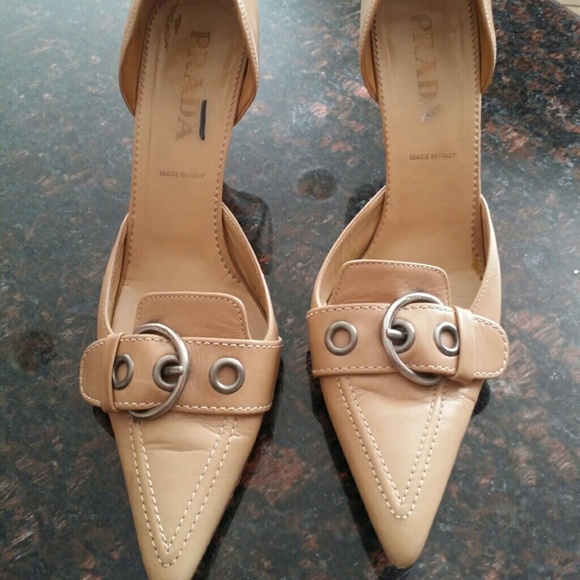 💯 Auth. Prada Kitten Pointed Toe Pumps