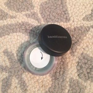 BareMinerals eyeshadow in "April"