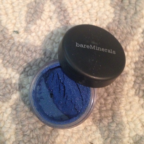 BareMinerals eyeshadow in "July"
