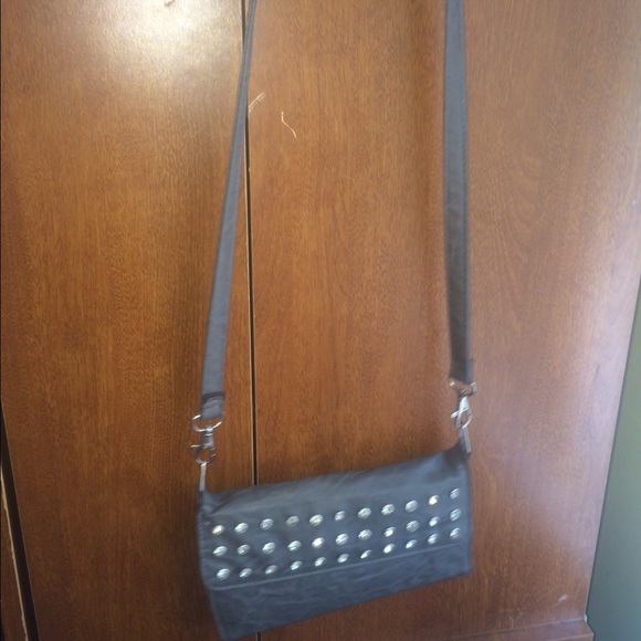 Cute grey purse!