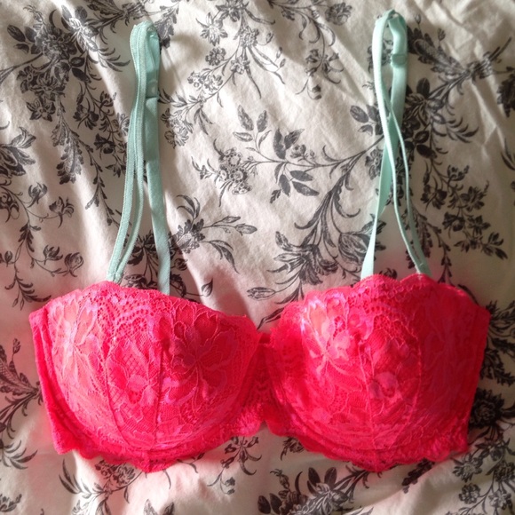 Victoria's Secret pink date bra 36D