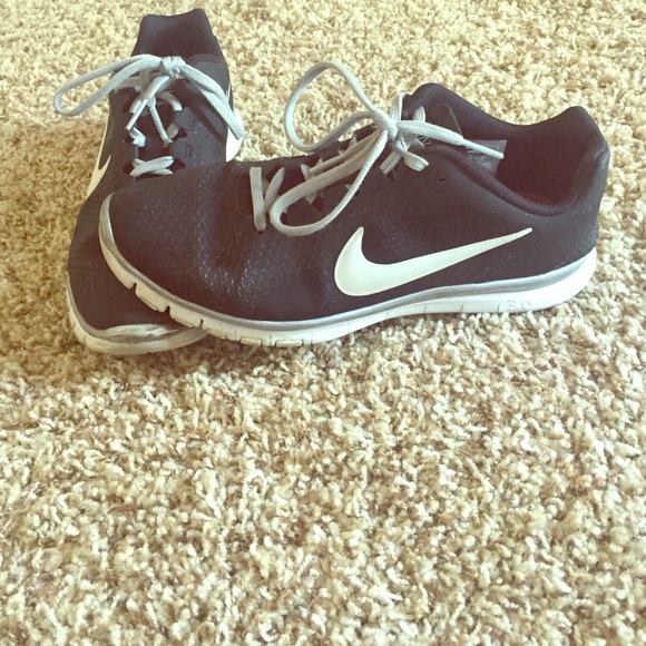 Nike Free 3.0 Size 7.5 Black, Silver & White