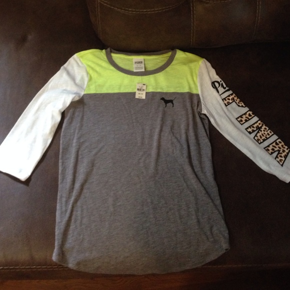 NWT 3/4  VS Pink sleeve tee !