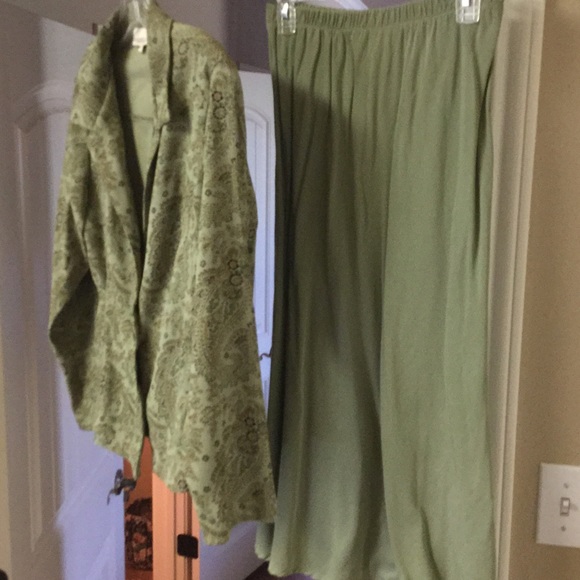 MONTERY BAY🍃💚🍃 - Picture 3 of 4