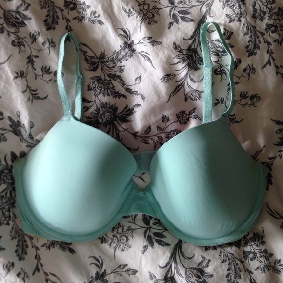 Victoria's Secret pink wear everywhere bra 36D