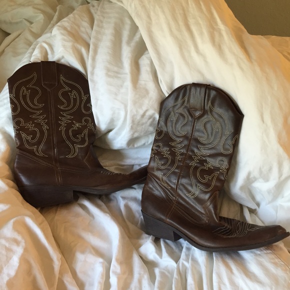 l.e.i Cowboy Boots size10
