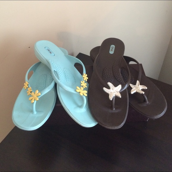OkaB flip flops.Super comfy and stylish. Bundle!🎀