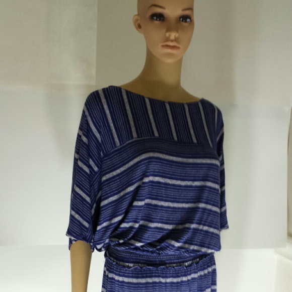Dress - Picture 1 of 4