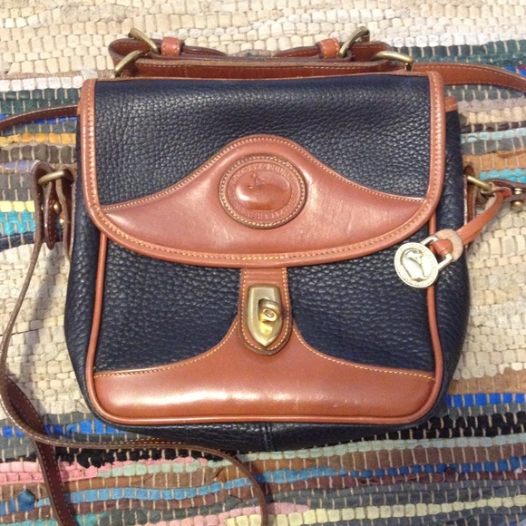 DOONEY & BOURKE VINTAGE LEATHER PURSE