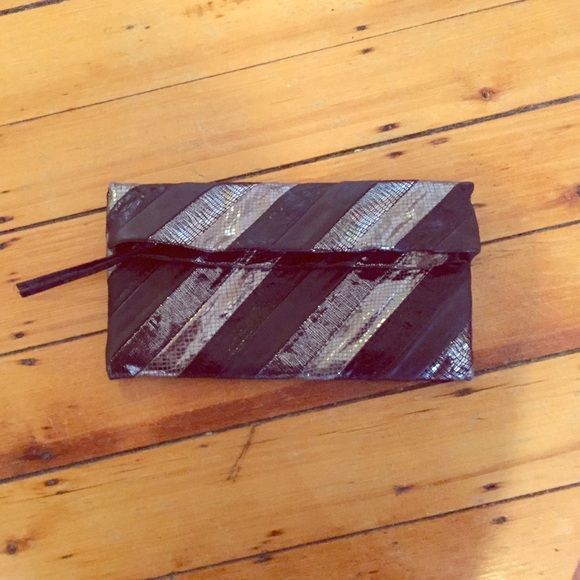 Sale🎈Express black and silver oversized clutch