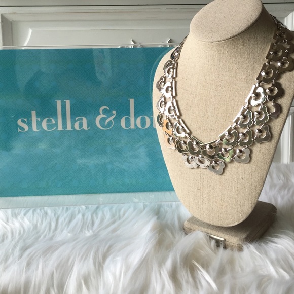 Stella & Dot Alexandria necklace