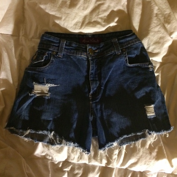 🚫 SOLD 🚫 High Waisted Dark Wash Shorts