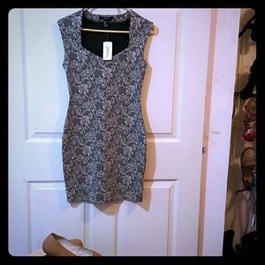 Short Beige/Black Dress Rose design