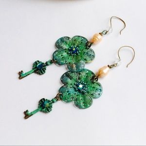 Jewelry - Beautiful key earrings Wonderland Jewelry - Beautiful key earrings Wonderland