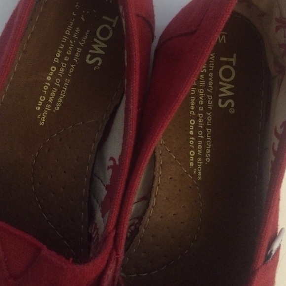 Red toms - Picture 3 of 3