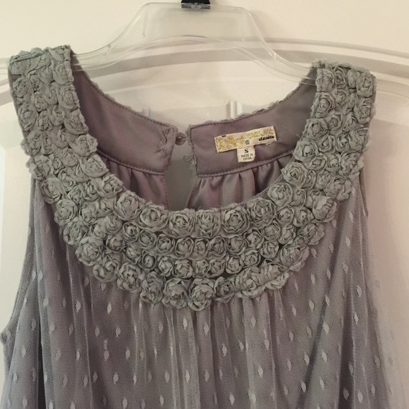 Gray lace, fully lined.