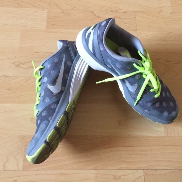 Nike Dual Fusion Tr shoes