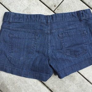 Low rise denim shorts