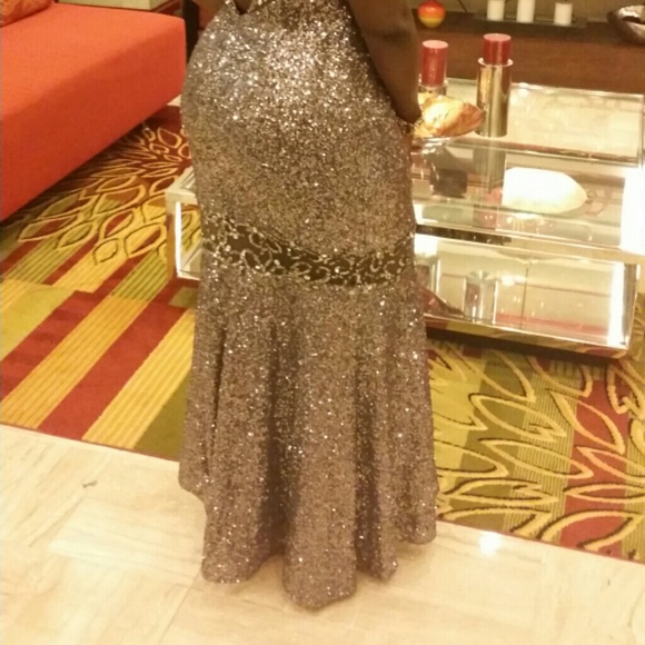 Gunmetal evening gown - Picture 4 of 4
