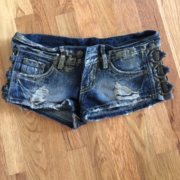 Fashionable mini shorts