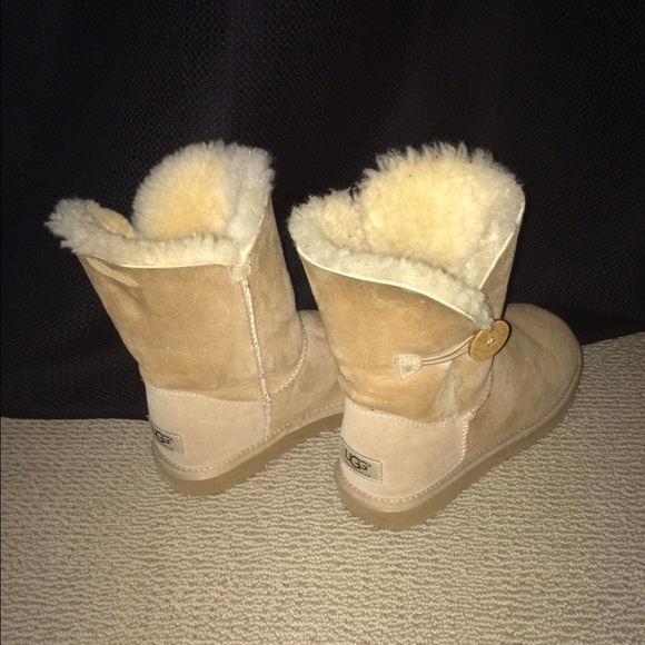 Authentic bailey button UGGS.. PRICE REDUCED!