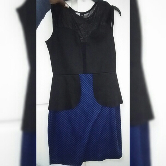 Gorgeous Bodycon dress w/ mesh !