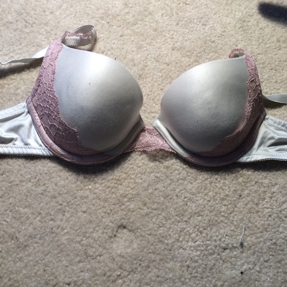 White w pink lace push up bra
